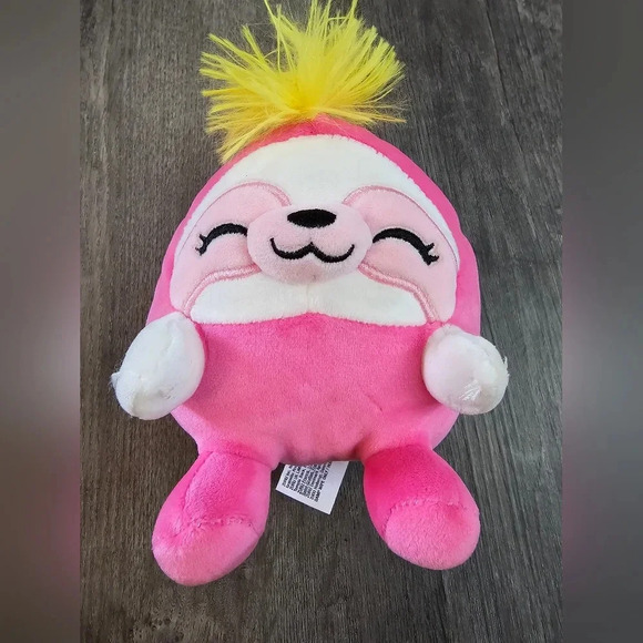 5.5” Zuru Susie the Sloth Series 1 Snackle - Picture 2 of 5